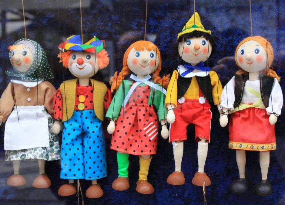 lalki marionetki puzzle online