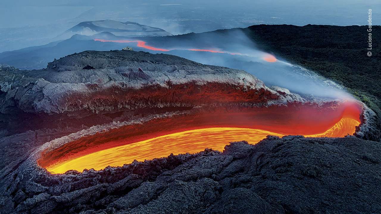Volcán en erupción rompecabezas