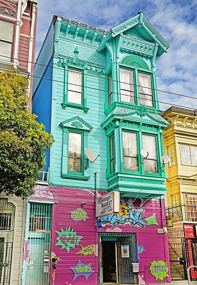 Kolorowe fronty domów puzzle online