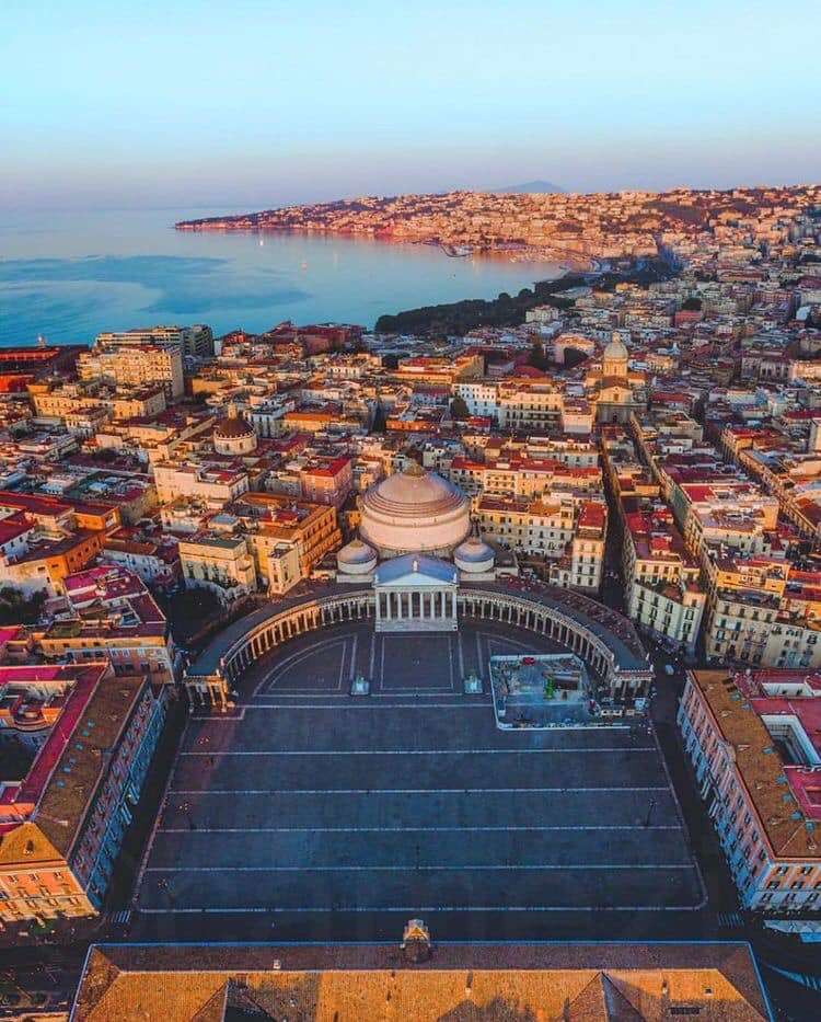 Piazza Plebiscito Neapol Włochy puzzle online