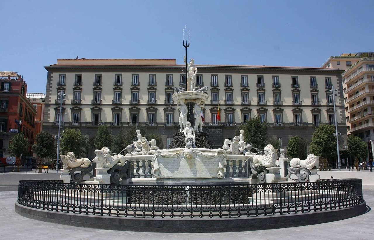 Piazza dei Martiri Neapol Włochy puzzle online