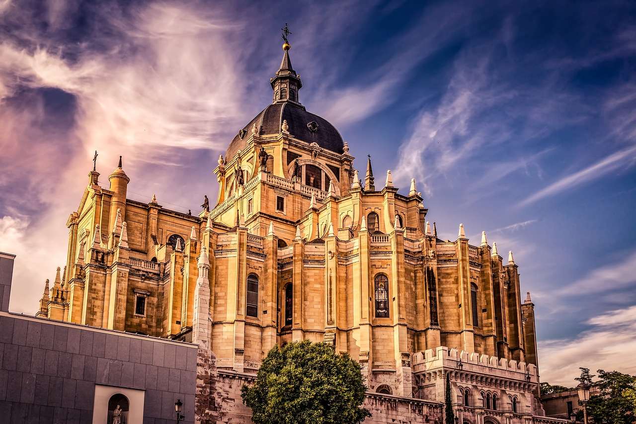 Katedra w Madrycie Almudena puzzle online