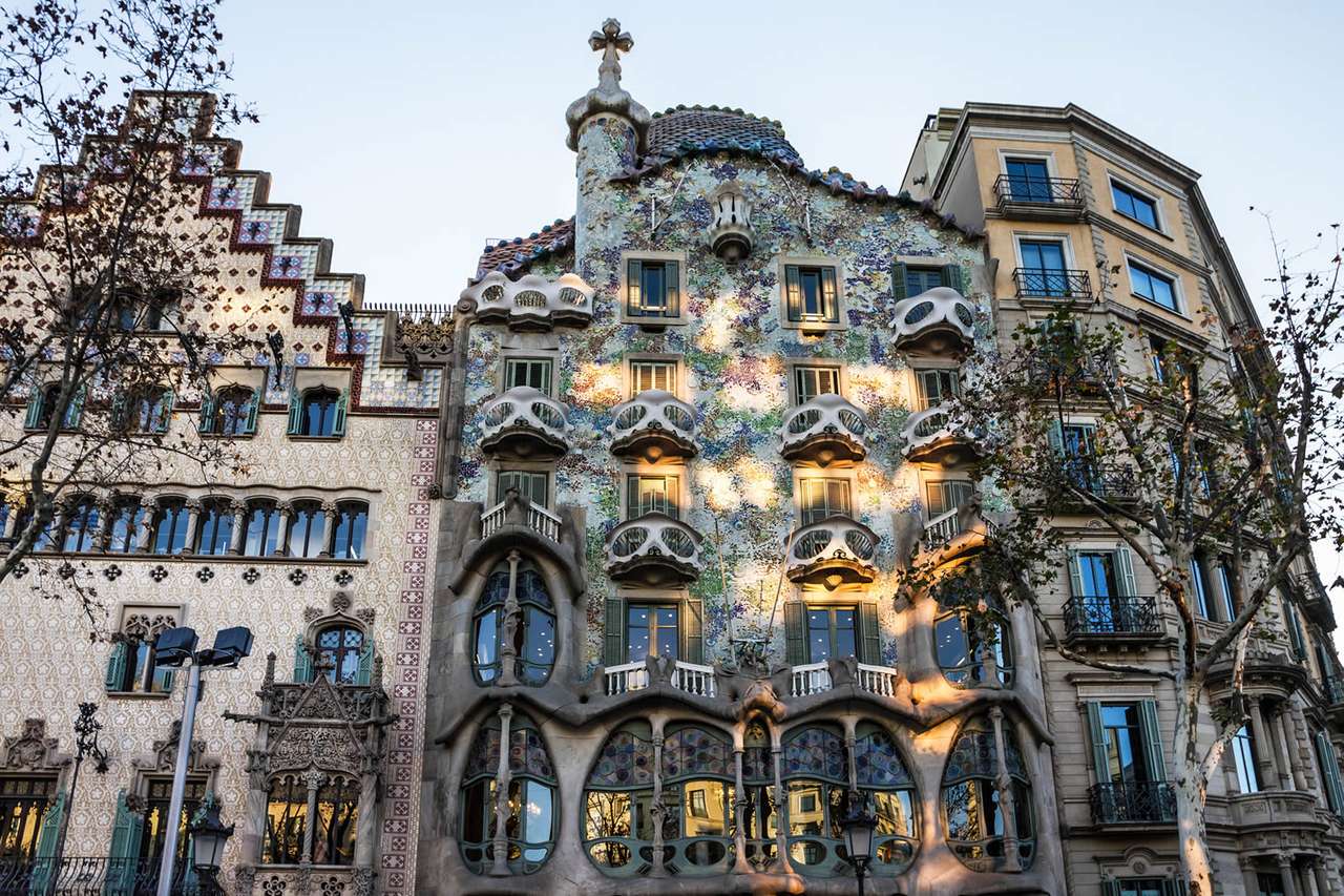 Barcelona Gaudi Haus Lose Puzzlespiele Kostenlos Auf Puzzle Factory