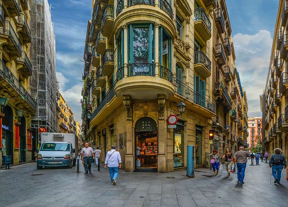 Barcelona w centrum Hiszpanii puzzle online