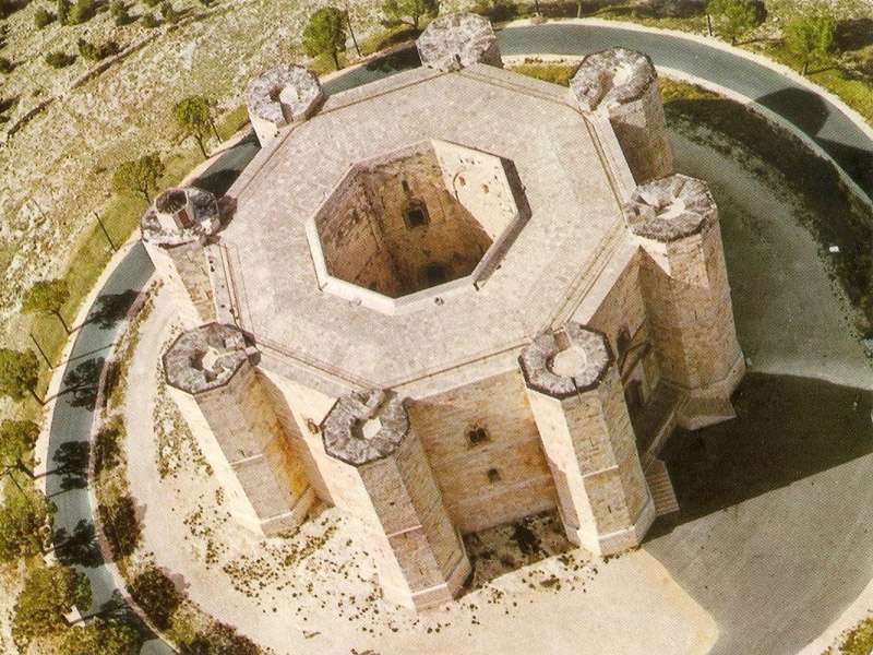Castel del Monte Puglia, Włochy puzzle online