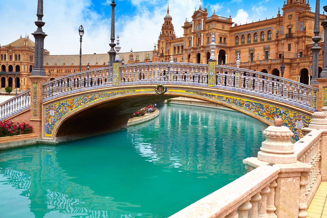 Sevilla Plaza de España con puente rompecabezas