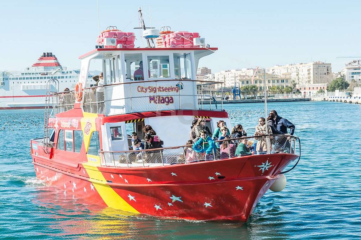 Zwiedzanie Malagi łodzią puzzle online