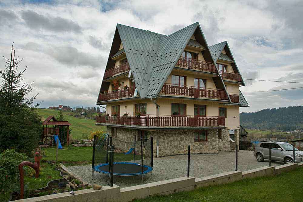 dom w górach puzzle online