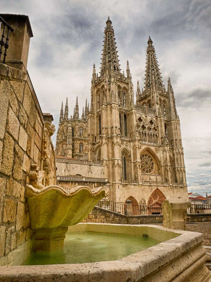 Katedra w Burgos w Hiszpanii puzzle online