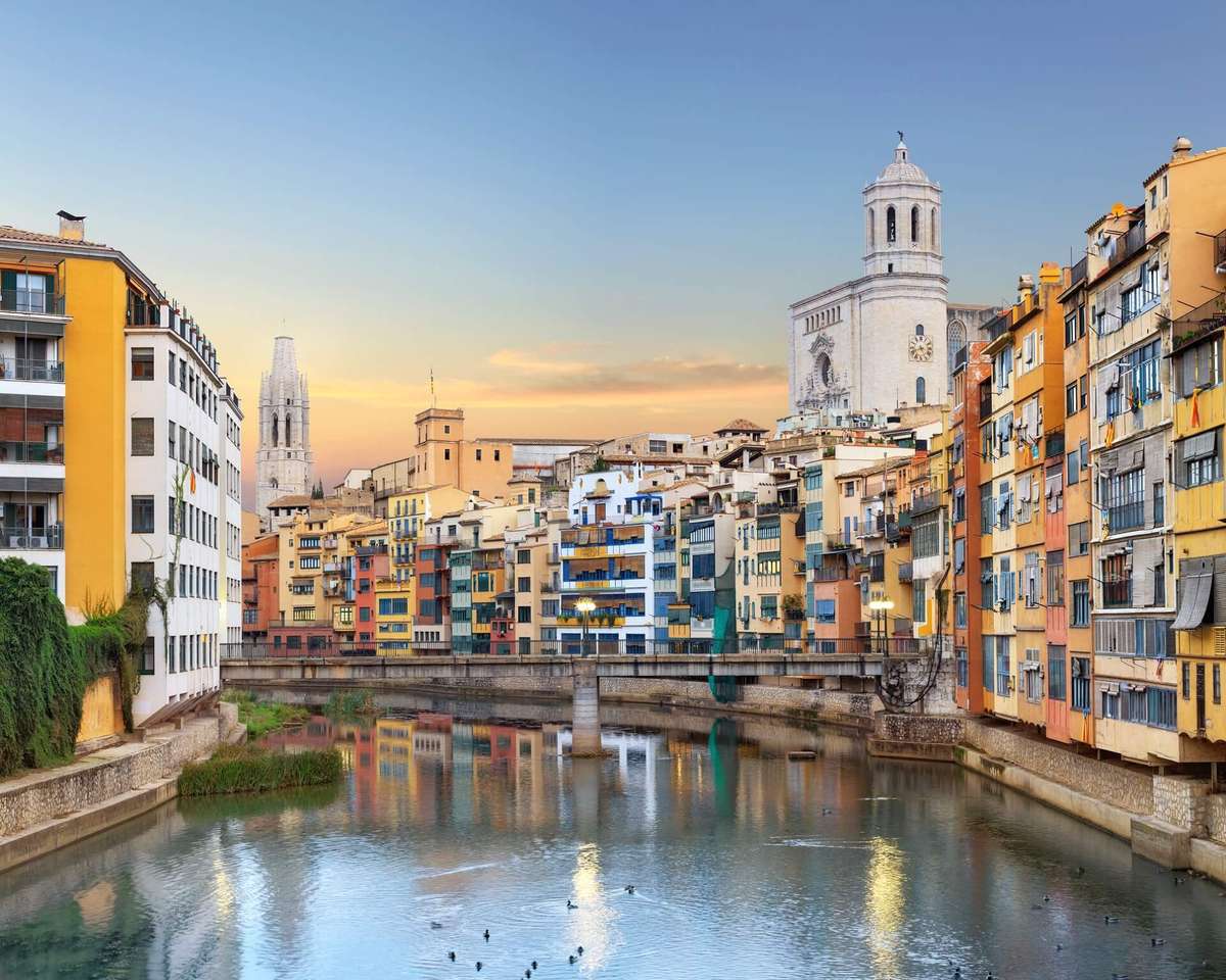 Město Girona ve Španělsku skládačka