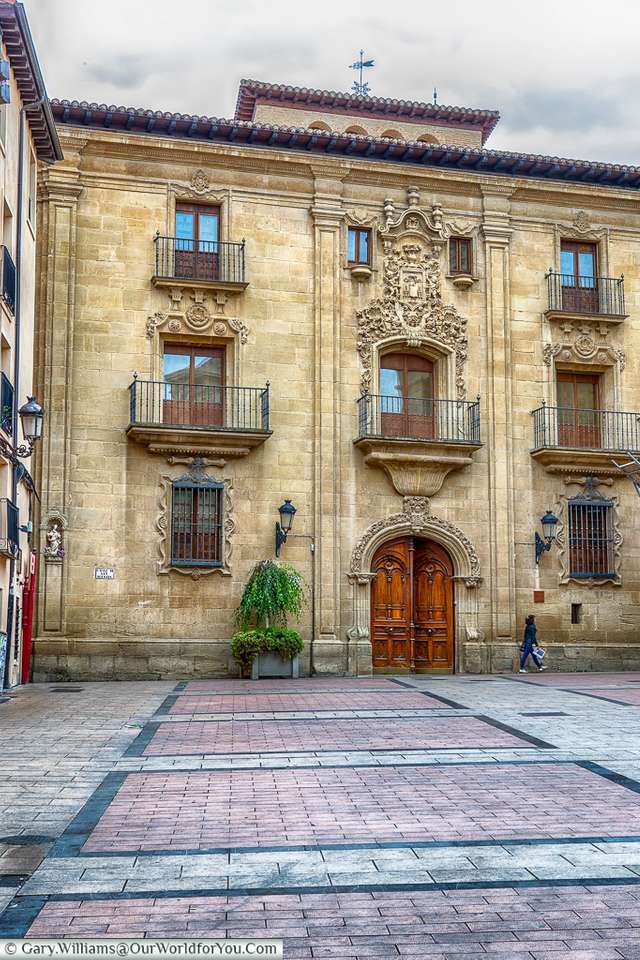 Logrono Museum Rioja, Hiszpania puzzle online