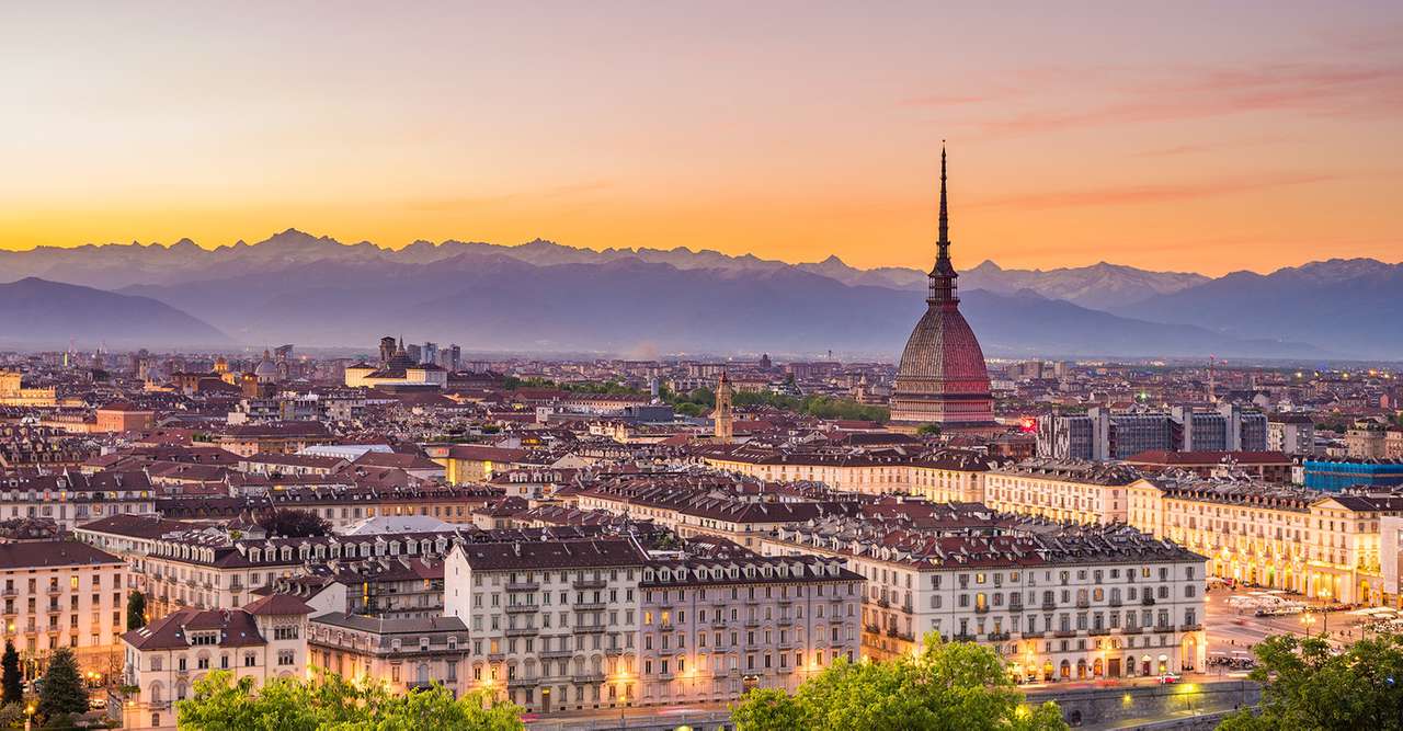 Turyn o zachodzie słońca we Włoszech puzzle online