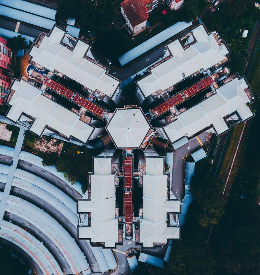 zdjęcie lotnicze budynków puzzle online