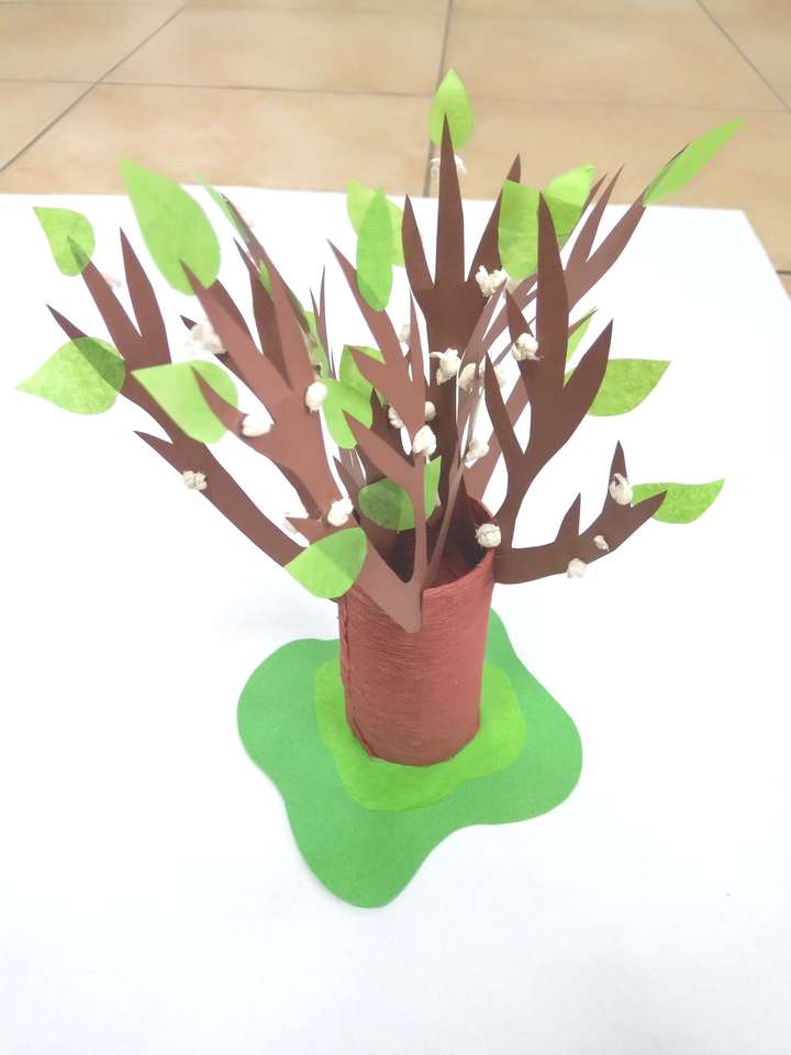 drzewo z rolki papieru puzzle online
