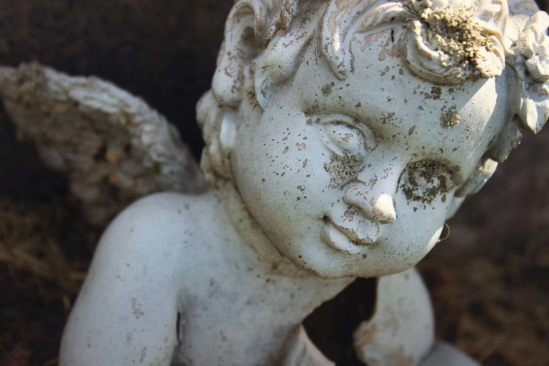 betonowy posąg anioła puzzle online