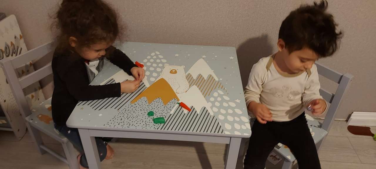 Bliźniacy kształtują paprykę puzzle online
