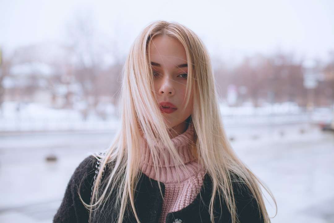 fotografia portretowa kobiety o blond włosach puzzle online