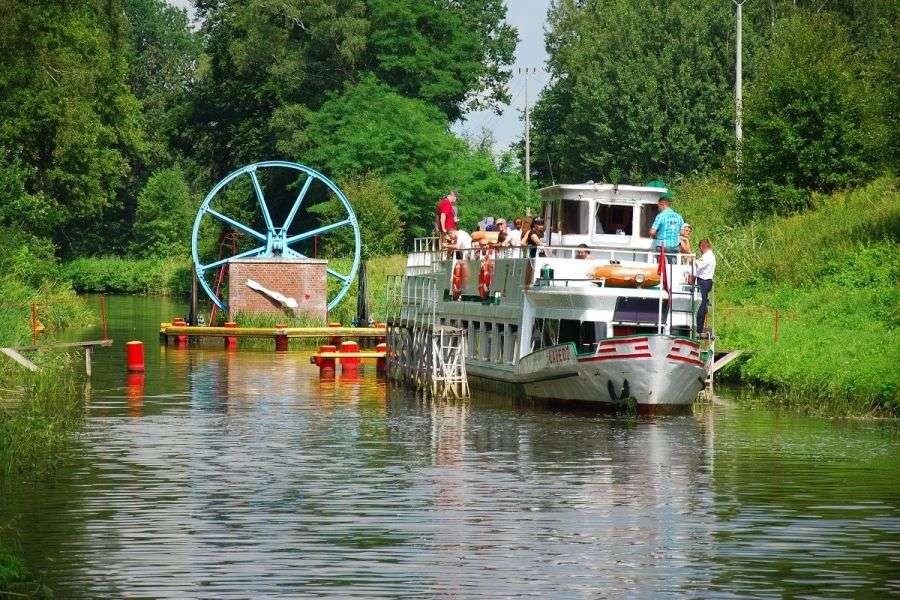hajókirándulás az Elbląg-csatornán kirakós játék