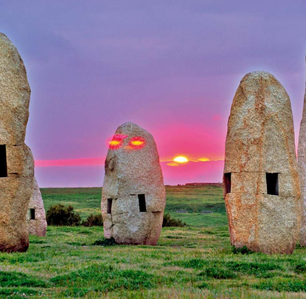 Kamienne pomniki A Coruna w Hiszpanii puzzle online