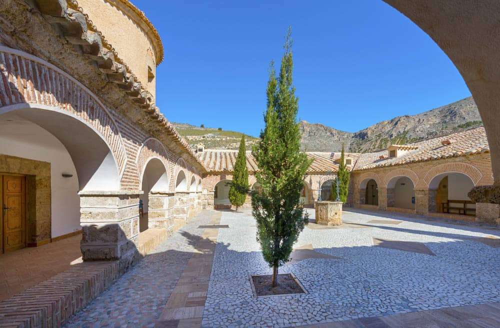 Klasztor Almeria w Hiszpanii puzzle online