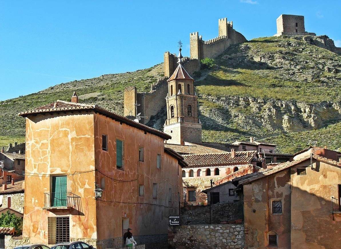 Średniowieczne miasto Albarracin w Hiszpanii puzzle online
