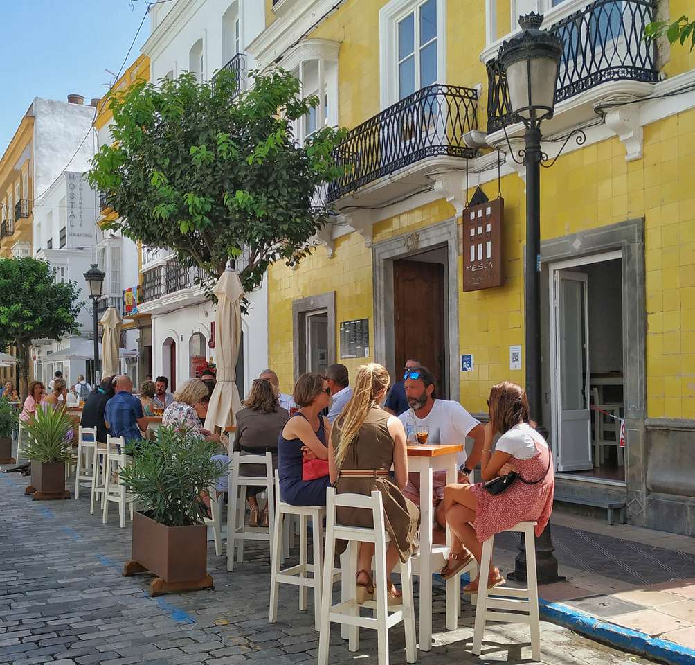 Kawiarni ulicznej gdzieś w Hiszpanii puzzle online