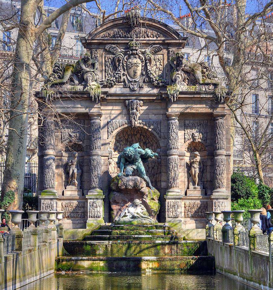 Paryż, XVII-wieczna fontanna Medici puzzle online