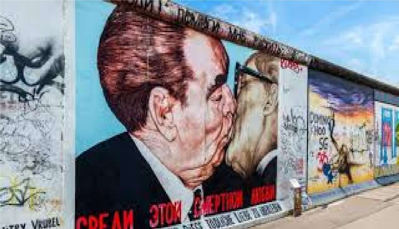 mur też berliński puzzle online