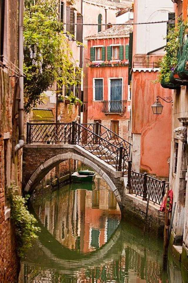 Boczny kanał Wenecji i most puzzle online