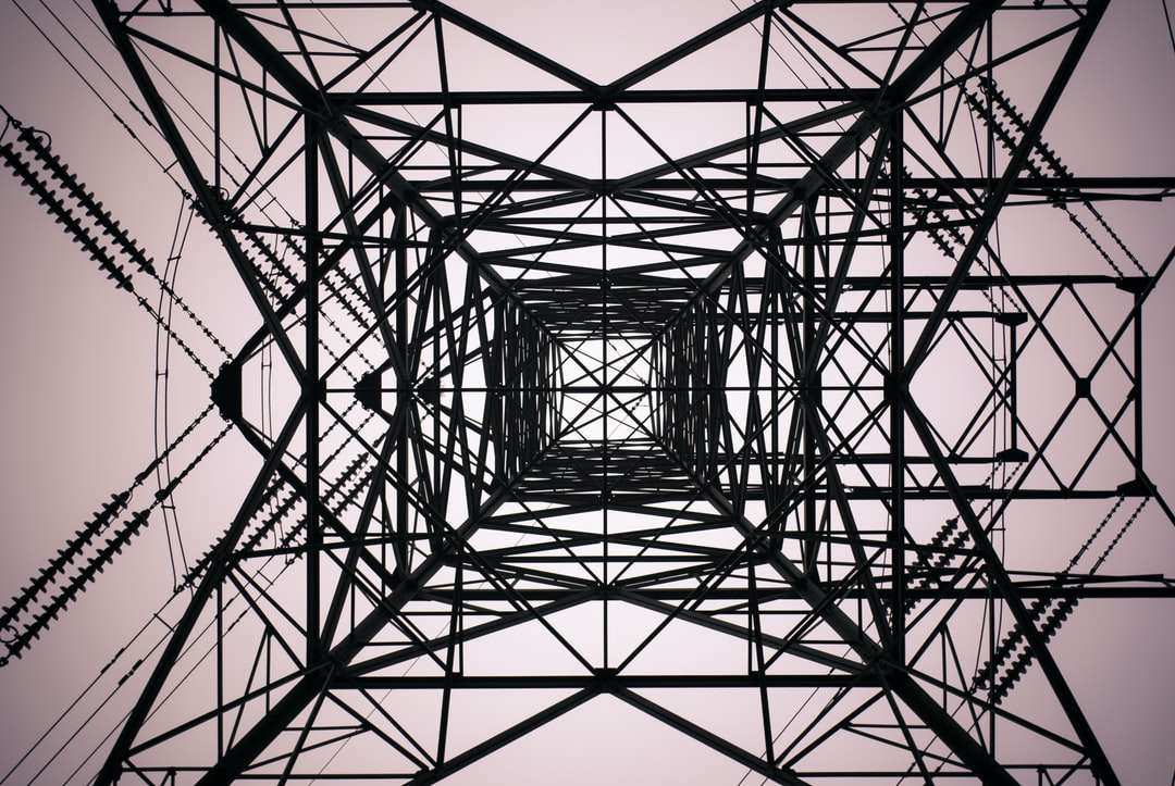 czarna wieża elektryczna puzzle online