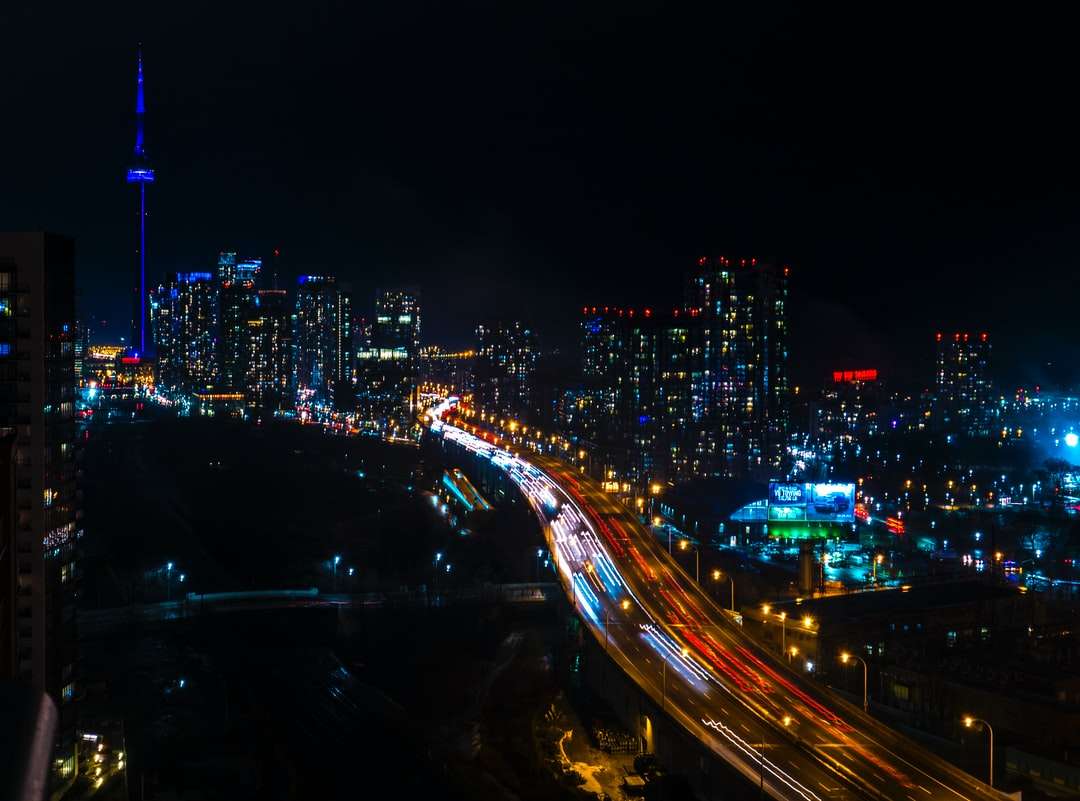 zdjęcia poklatkowe miasta w nocy puzzle online