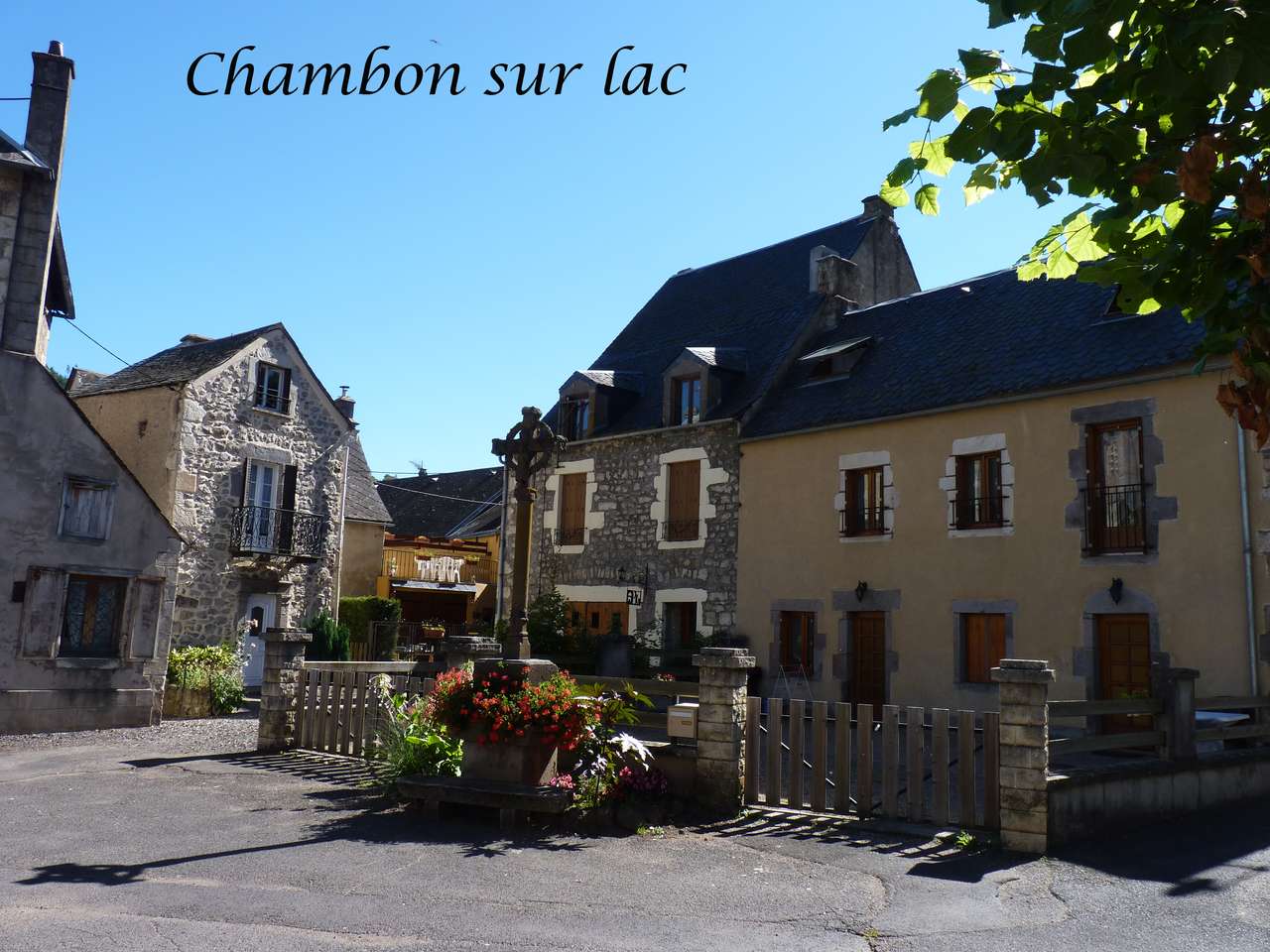 Chambon sur Lac puzzle online
