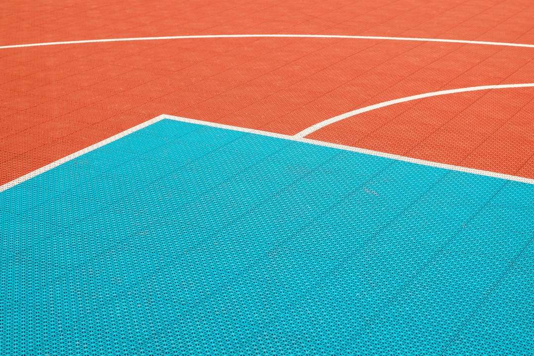biało-czerwone boisko do koszykówki puzzle online