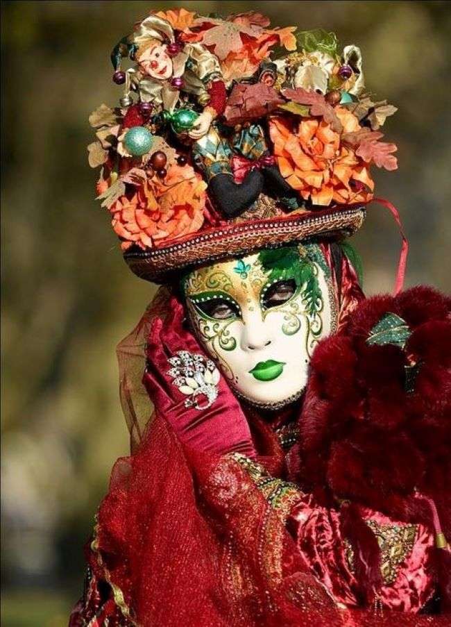 Măști și costume de carnaval de la Veneția puzzle