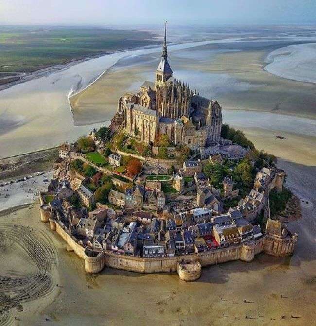 Mont Saint Michel w Normandii puzzle online