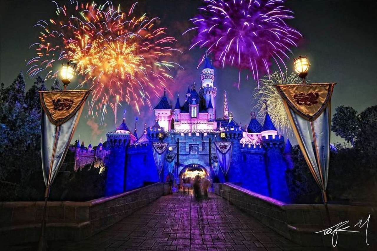 nowy rok w Disneylandzie puzzle online