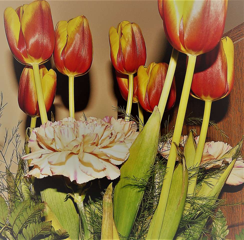 Tulipany i goździki puzzle online