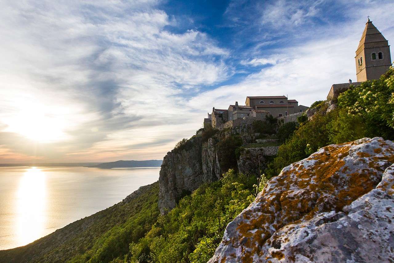 Krajobrazowa wyspa Cres w Chorwacji puzzle online