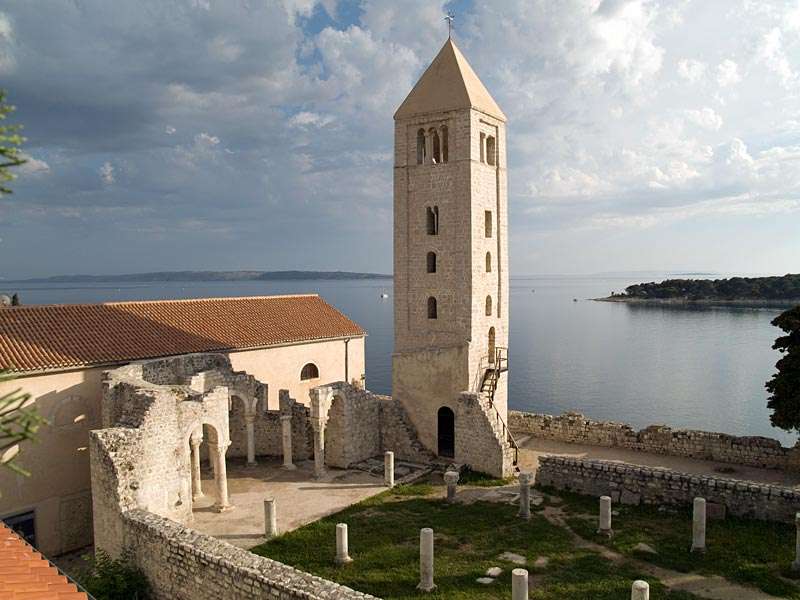 Miasto na wyspie Rab w Chorwacji puzzle online