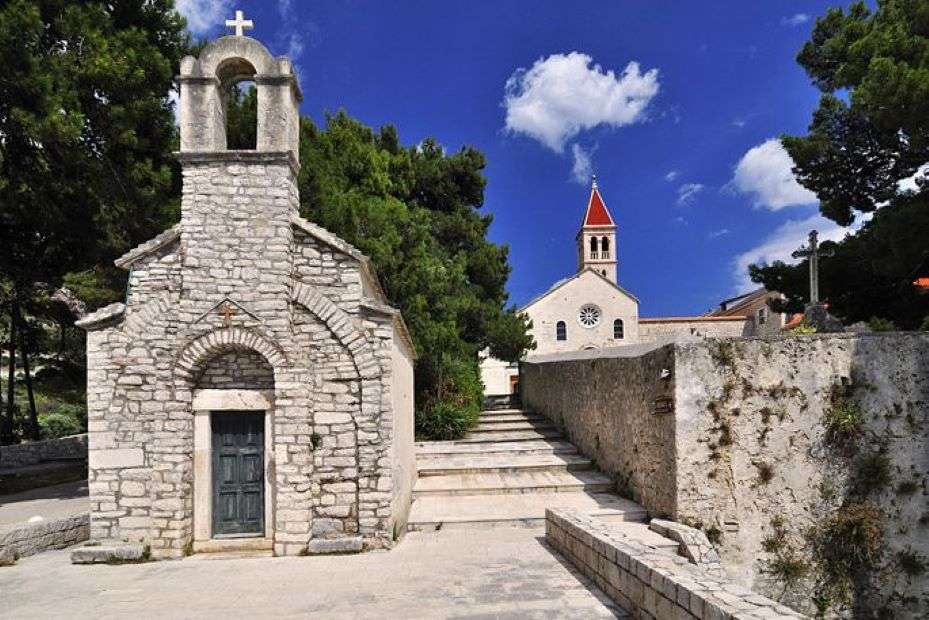 Wyspa Brac miasto Bol w Chorwacji puzzle online