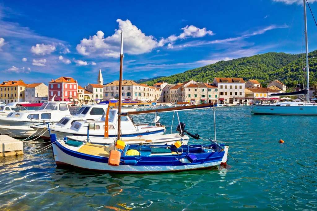 Miasto na wyspie Hvar Chorwacja puzzle online