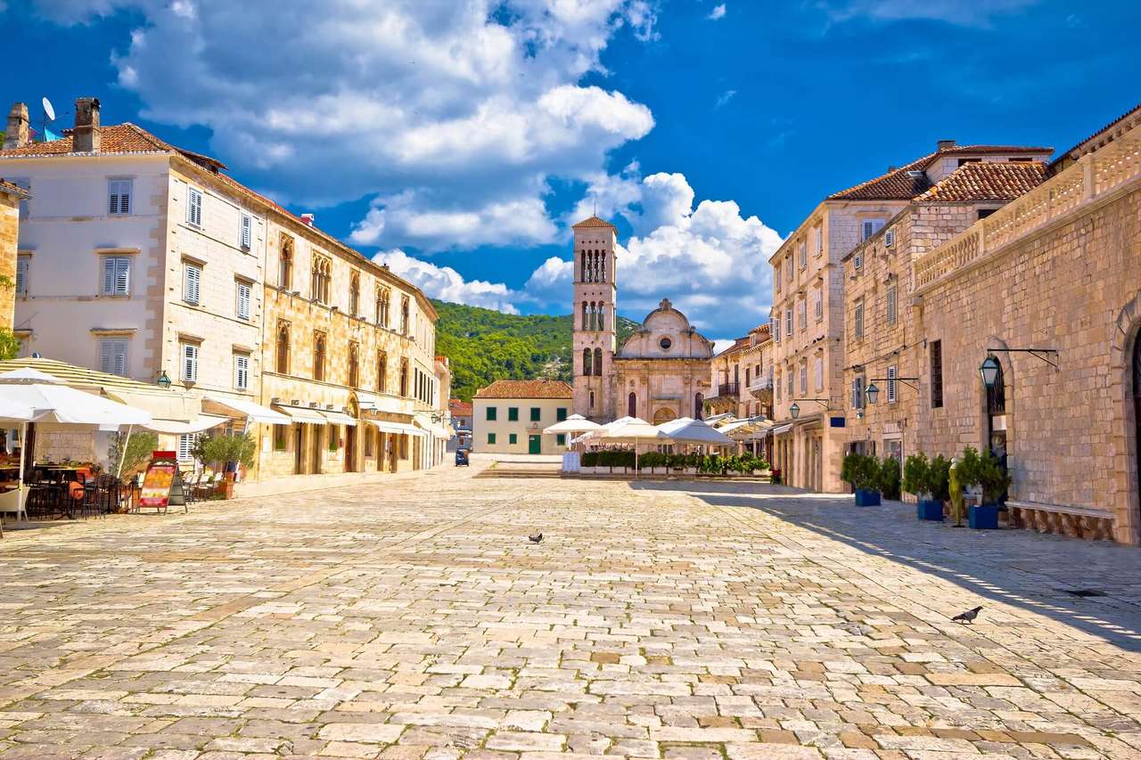 Miasto na wyspie Hvar Chorwacja puzzle online