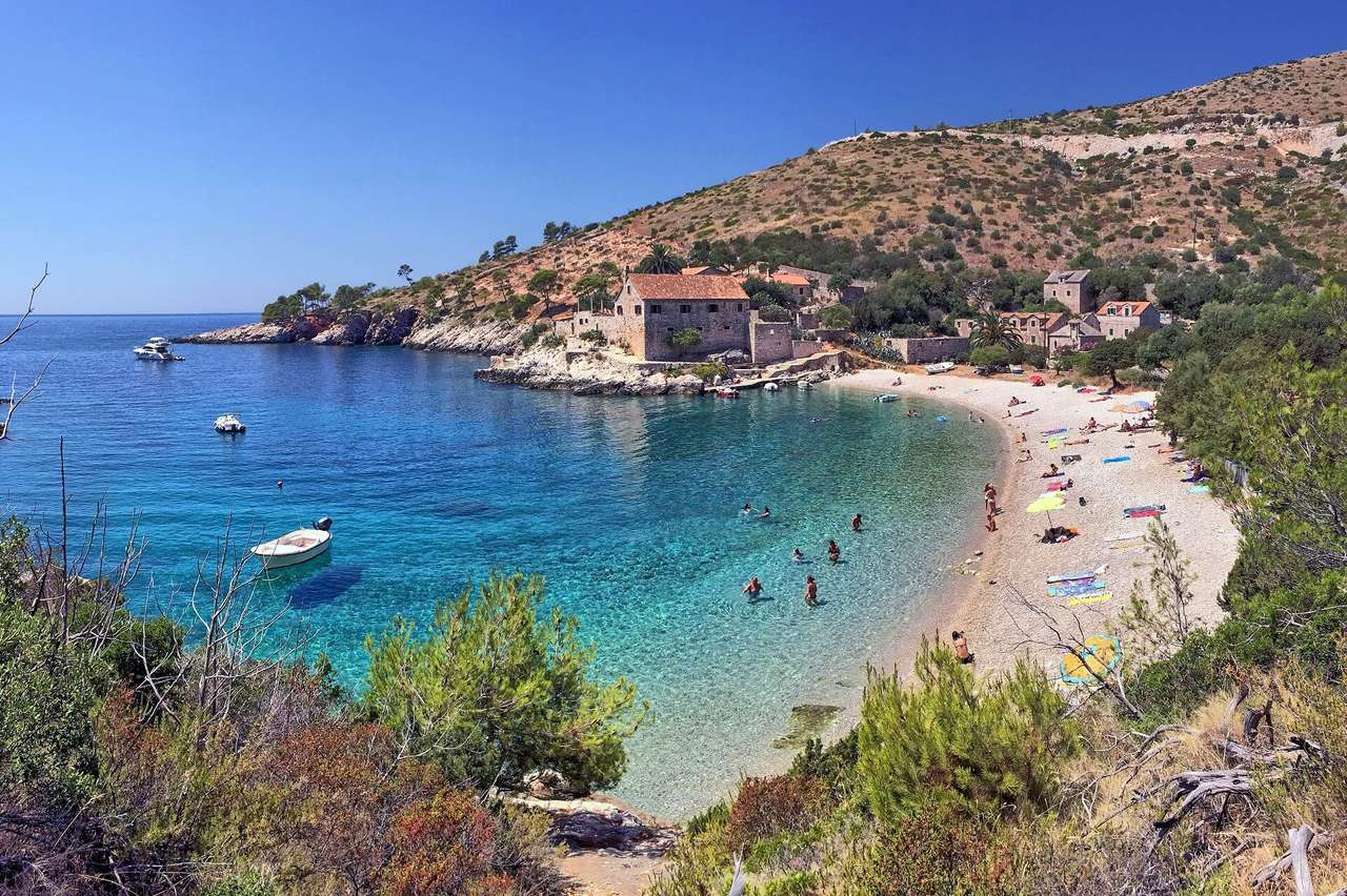 Plaża na wyspie Hvar w Chorwacji puzzle online