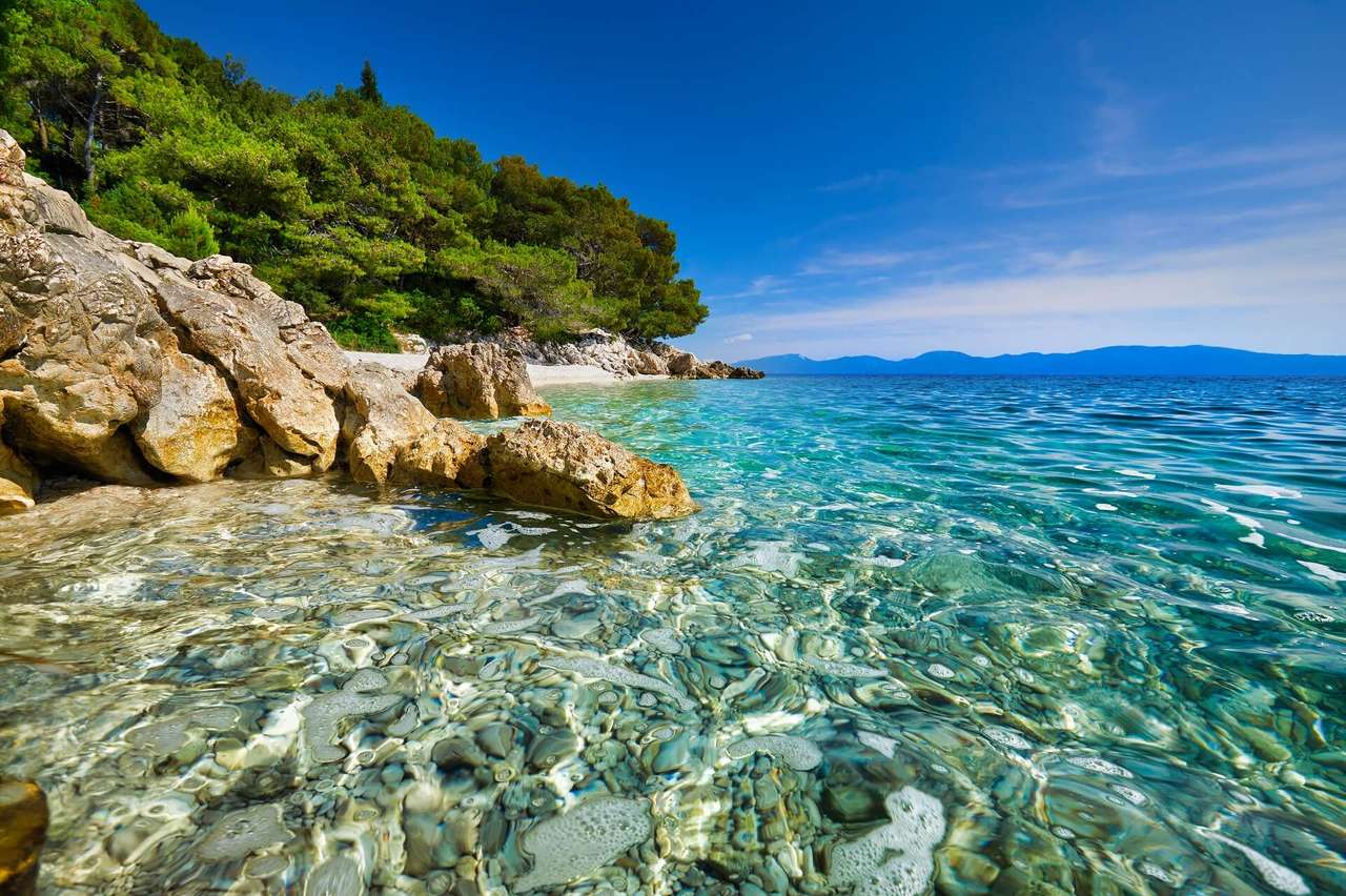 Krajobraz przybrzeżny wyspy Hvar w Chorwacji puzzle online
