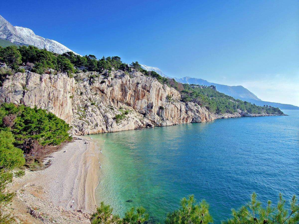 Wybrzeże w Makarskiej Chorwacji puzzle online