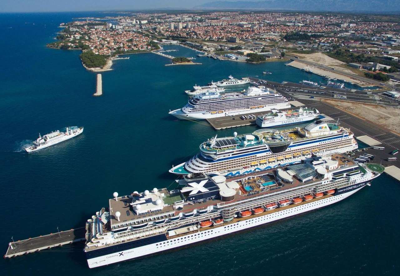 Miasto portowe Zadar w Chorwacji puzzle online