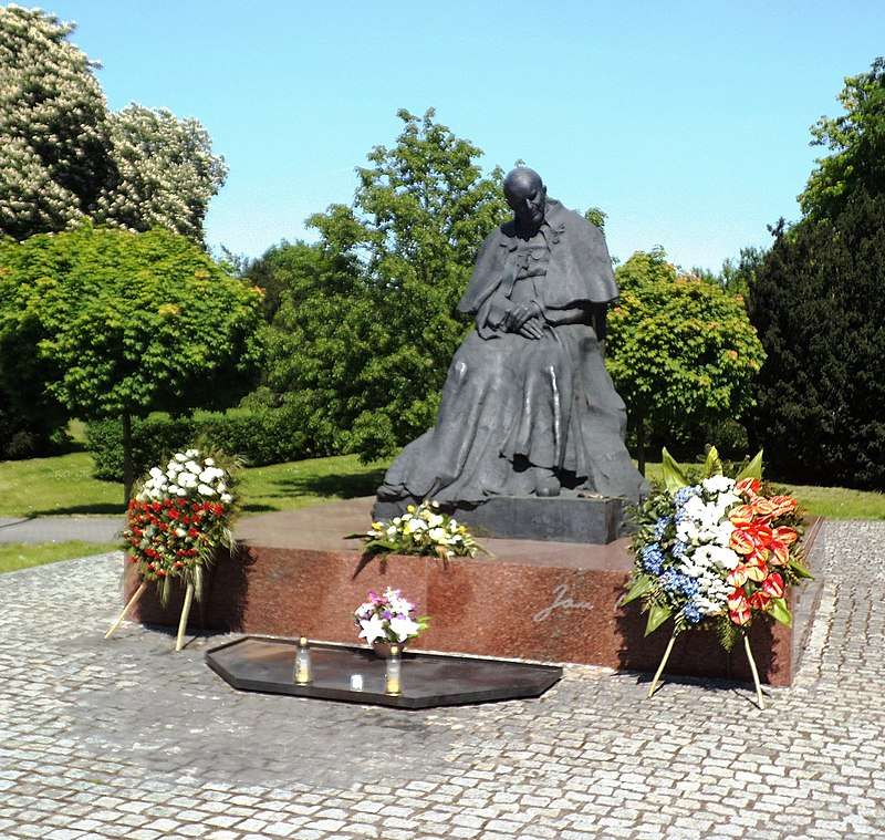 Pomnik Jana Pawła II w Toruniu puzzle online