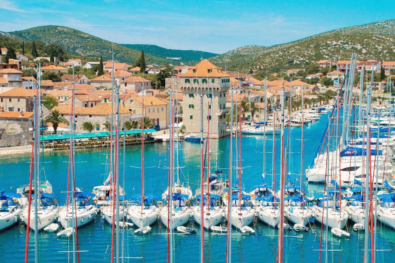 Port Marina w Chorwacji puzzle online