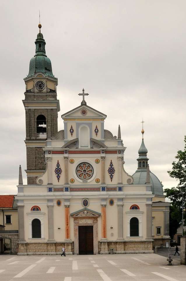 Miejsce pielgrzymkowe Brezje Marian w Słowenii puzzle online