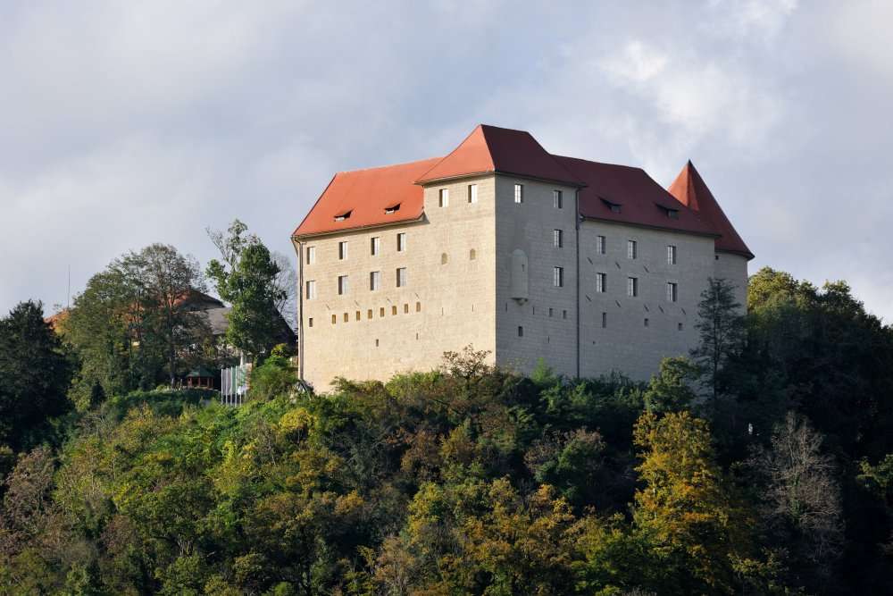 Grad Rahjenburg w Słowenii puzzle online